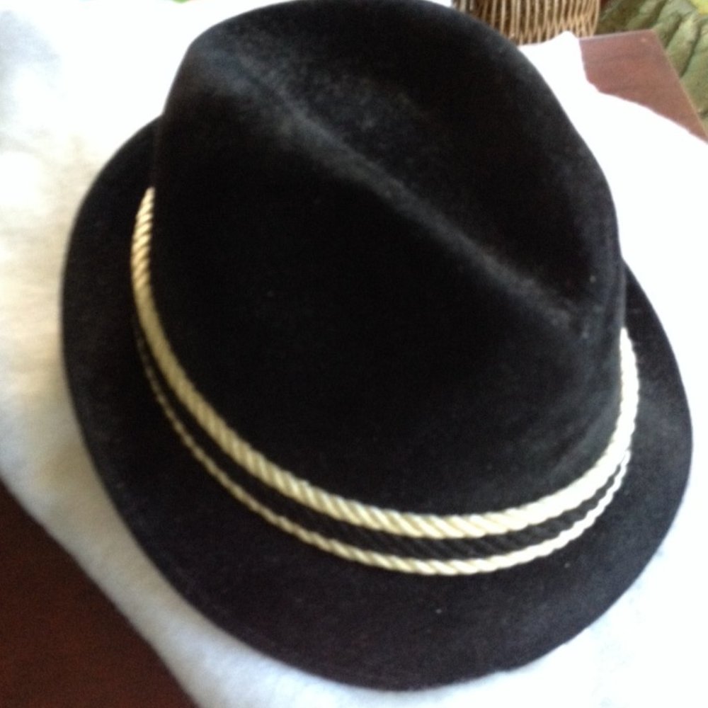 Men's 7-1/4 BERG Rare Classic Black Velour Fedora hat lined